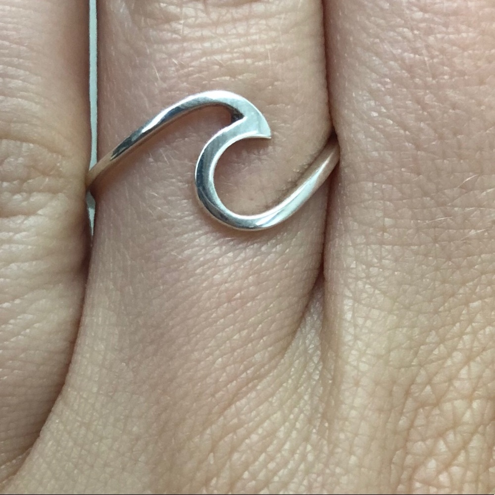 Pura Vida wave ring